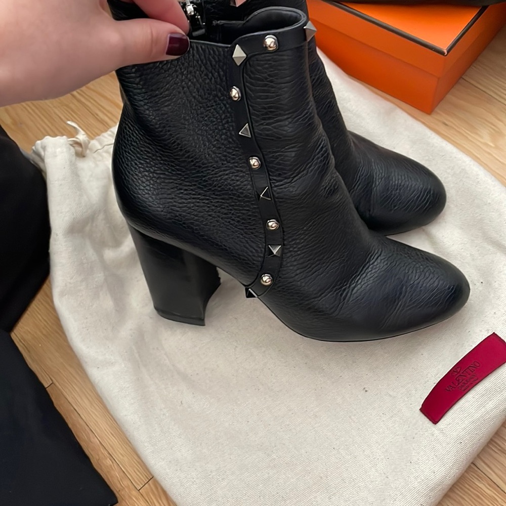 Black valentino heeled boots